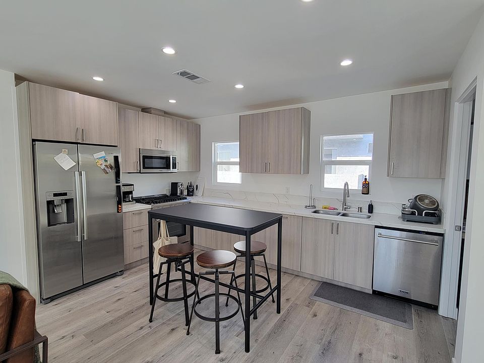 1st image of 11563 Iowa Ave #11565