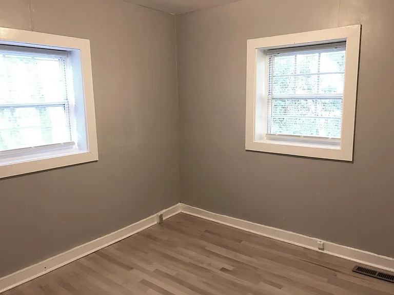 709 Ford Pl — Photo 5