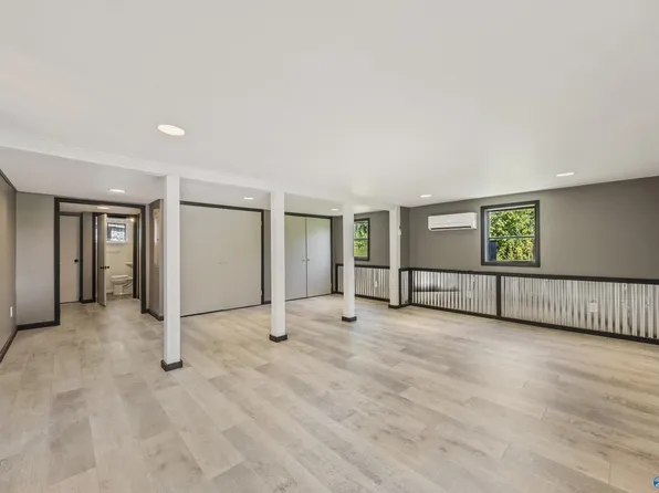 135 T E McKinney Cir, Owens Cross Roads, AL 35763