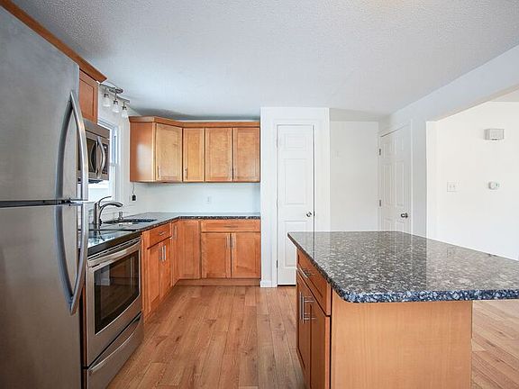 5th image of 29 Crown St #B