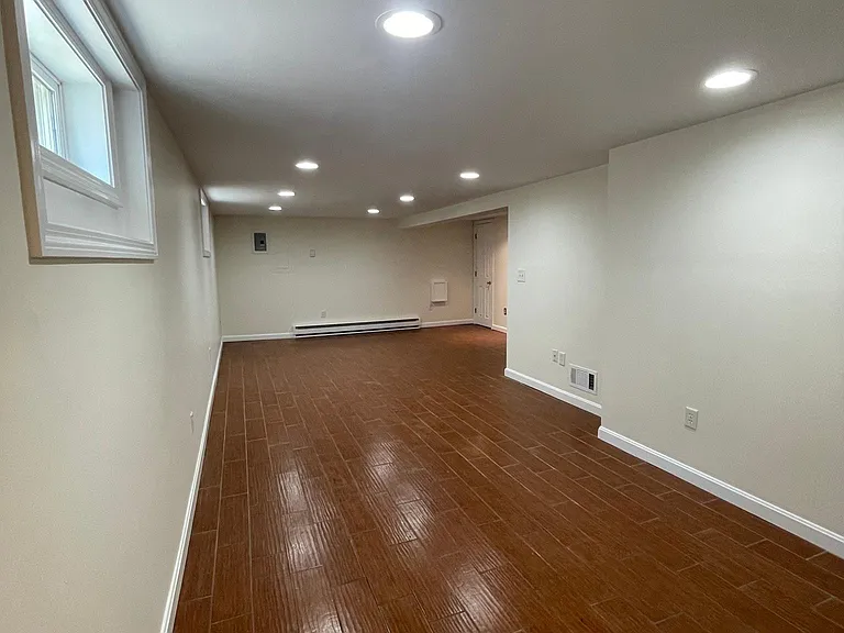 63 Lawn Ave — Photo 10
