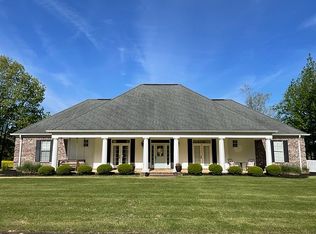 3285 Shadowood Ln, Corinth, MS 38834