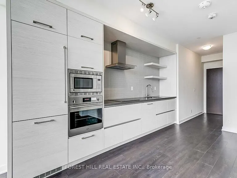 2221 Yonge St #5703 — Photo 14