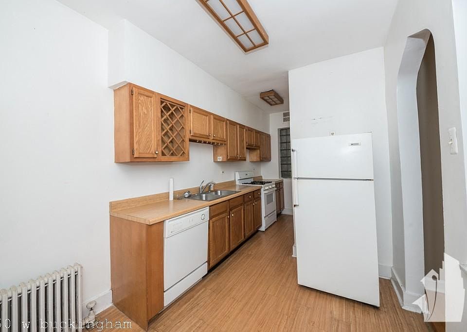 1st image of 650 W Buckingham Pl #1825
