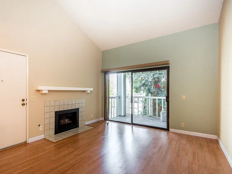 3651 Knollwood Ter #312 — Photo 6