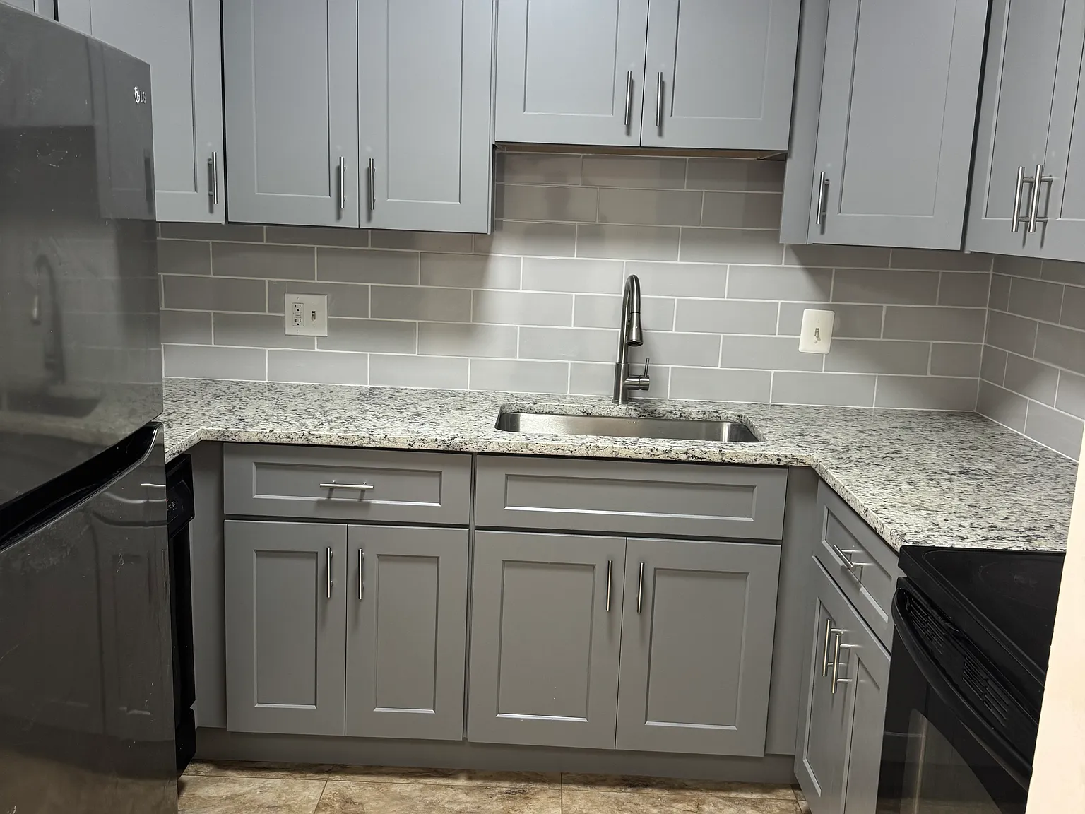2 bed, 868 sqft, $1,500 — Photo 3