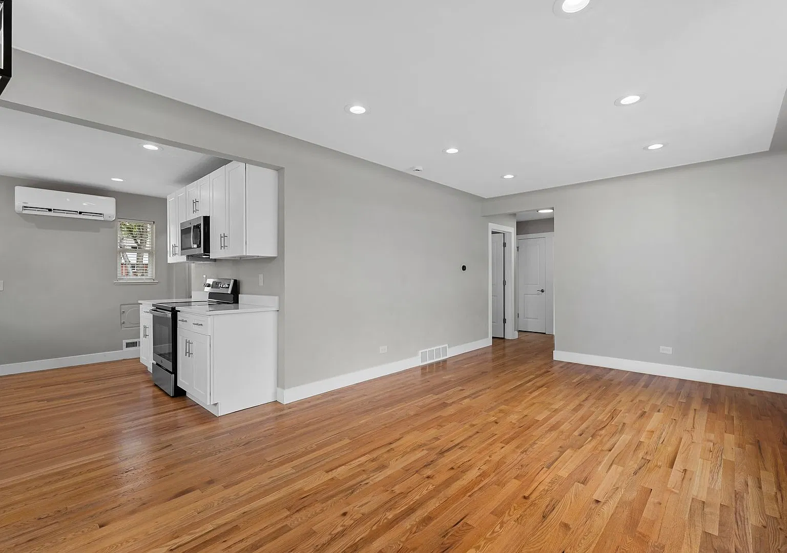 4 Bedroom Home with Large Yard and Finished Basement in Harvey Park — Photo 3