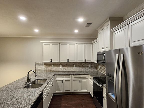 5th image of 5117 Heathbrook Dr