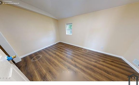4th image of 1652 Richmond Ter Floor 2