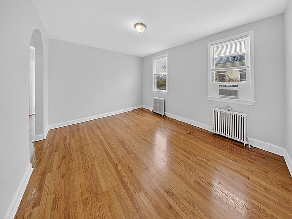 5th image of 4701 Ravenswood Rd APT 24