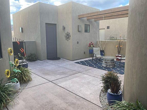 Interior courtyard, looking from main house to Casita door.