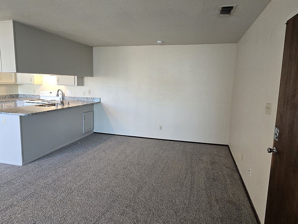 1st image of 3013 Redbud Ct