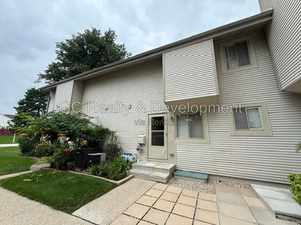 527 Verde Dr, Schaumburg, IL 60173