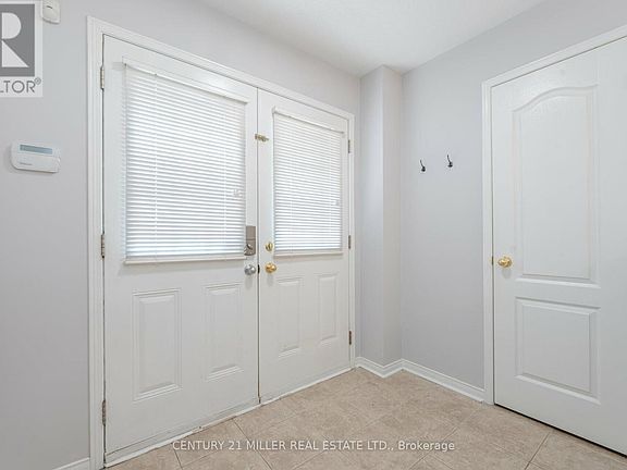 4th image of 3358 Mikalda Rd