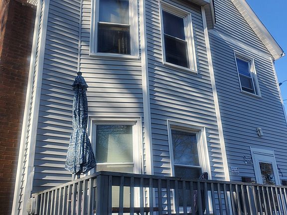 2nd image of 121 Pine Street