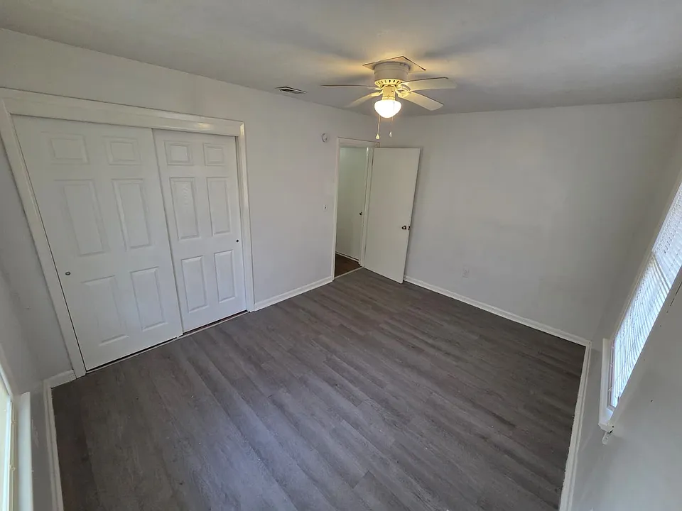 5136 Lurline Dr