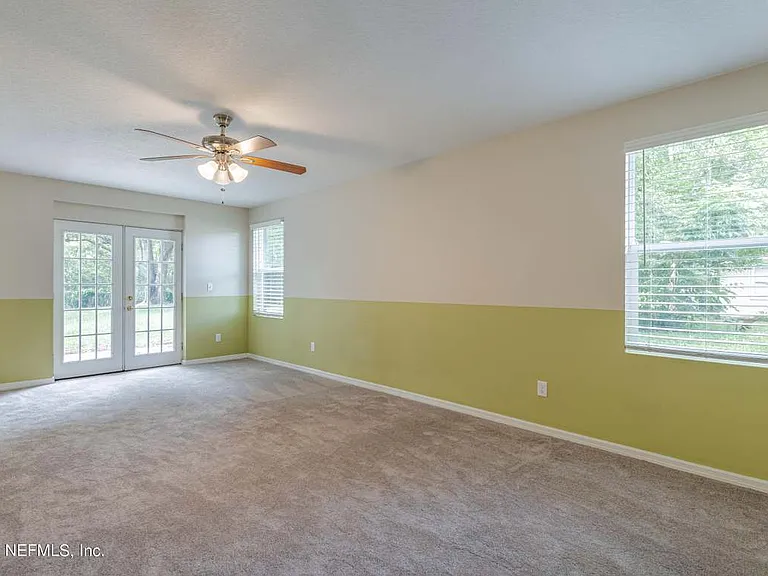 2223 Inwood Cir N — Photo 5