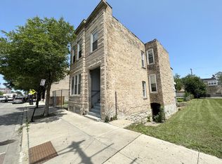 3155 S Halsted St #1, Chicago, IL 60608