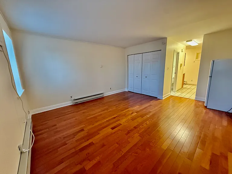 2528 Christian St #3 — Photo 18