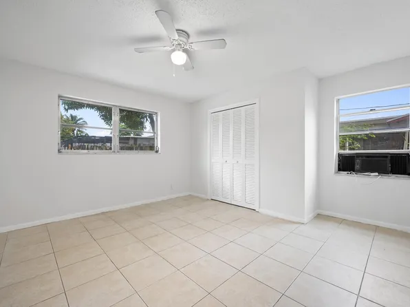 816 NW 8th Avenue, Boynton Beach, FL 33426