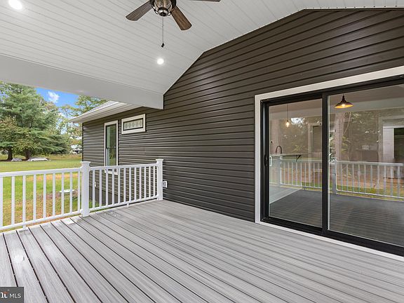 4th image of 302 Woodland Dr