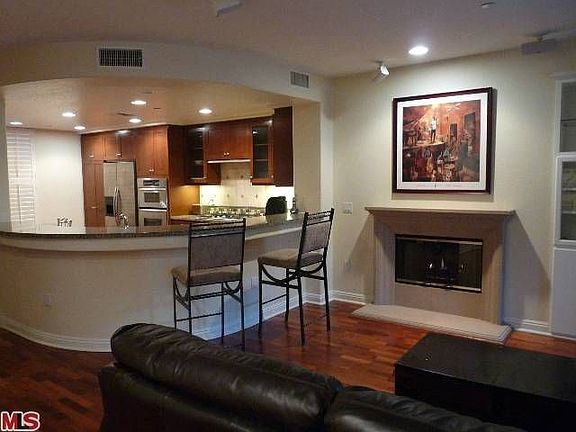 5th image of 5831 Seawalk Dr Unit 127