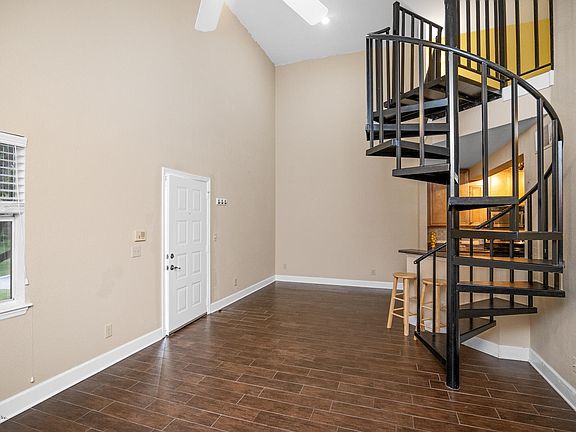 4th image of 19 Arbor Club Dr Unit 209