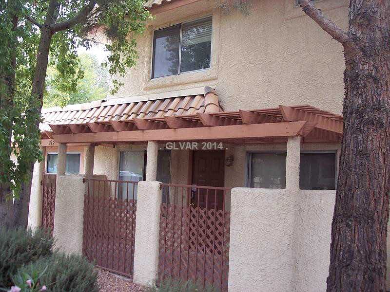 1st image of 742 Pomegranate Ct #B