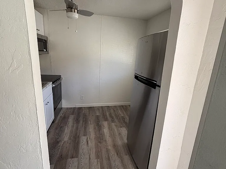 Kellner Corner Apartments — Photo 24