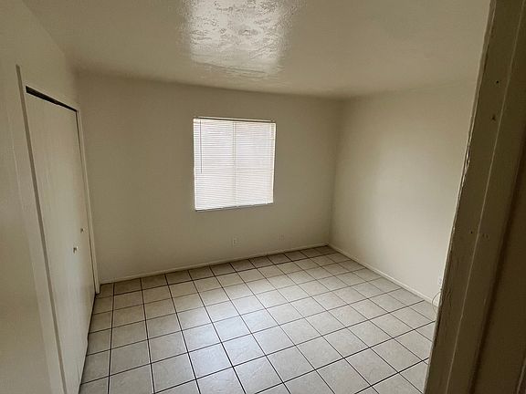 5th image of 15601 N 27th St Unit 15