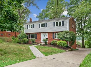 1290 Sky Ridge Dr, Pittsburgh, PA 15241