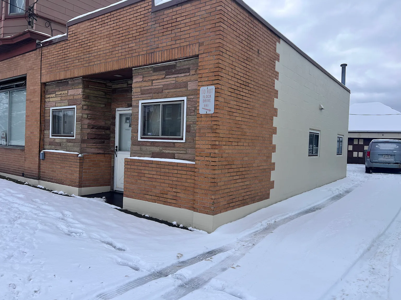 2 bed, 800 sqft, $925 — Photo 1