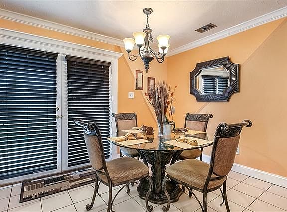 4th image of 1633 Westminster Blvd