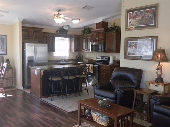 4th image of 41 N Easter Island Cir