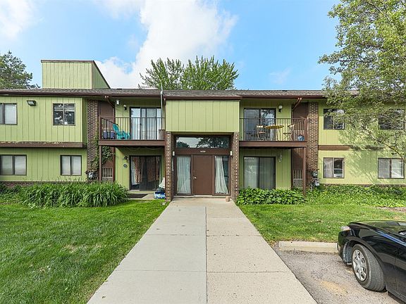 2nd image of 1459 E Chateau Vert St APT C