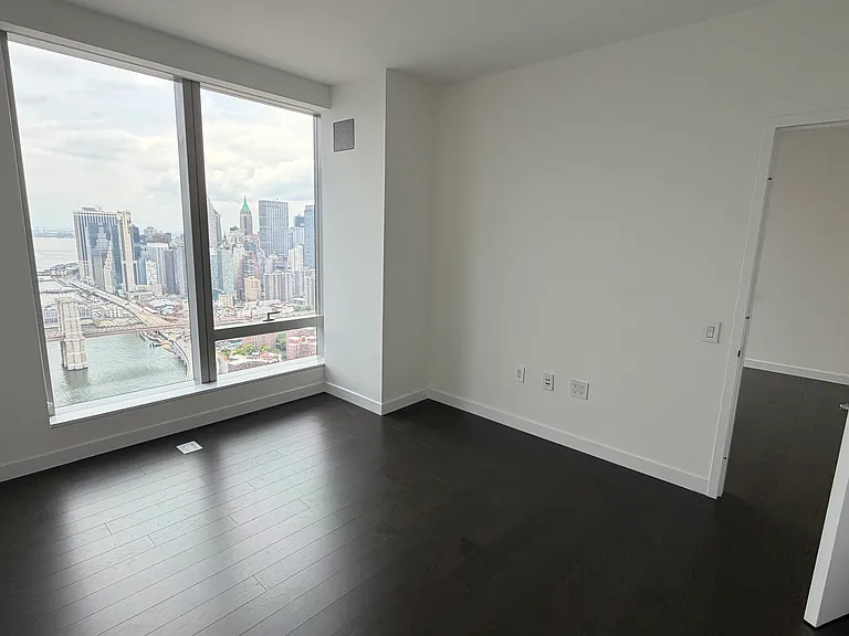 1 Manhattan Sq #57L — Photo 21