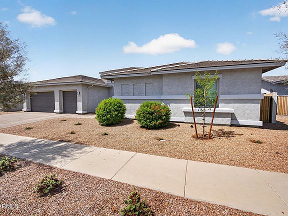 3rd image of 23036 E VIA LAS BRISAS --