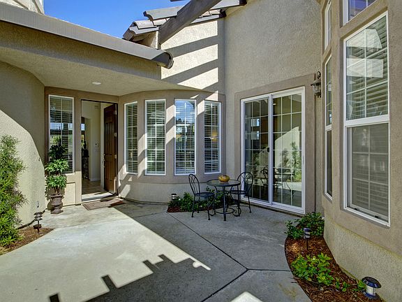 3rd image of 1522 Terracina Dr