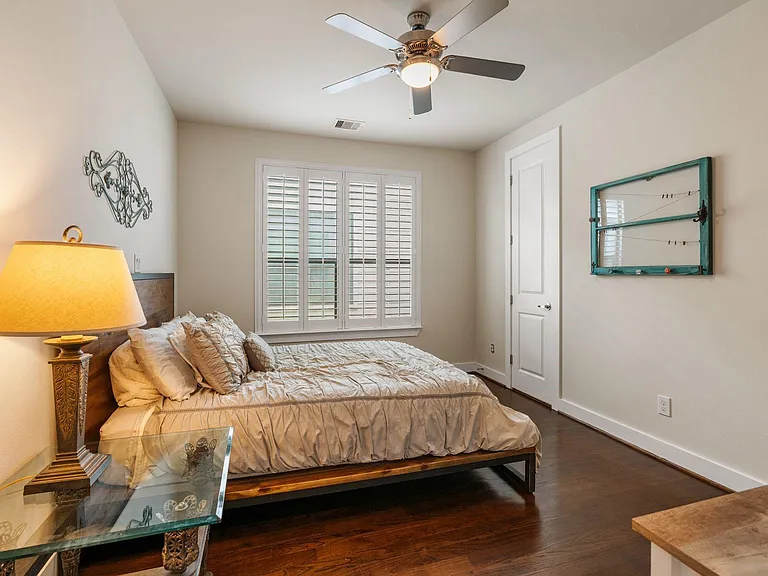 4205 Koehler St #B — Photo 20