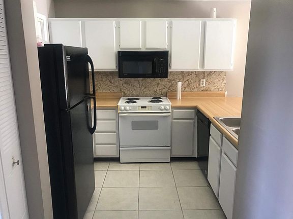 3rd image of 372 Bluefish Dr APT 101