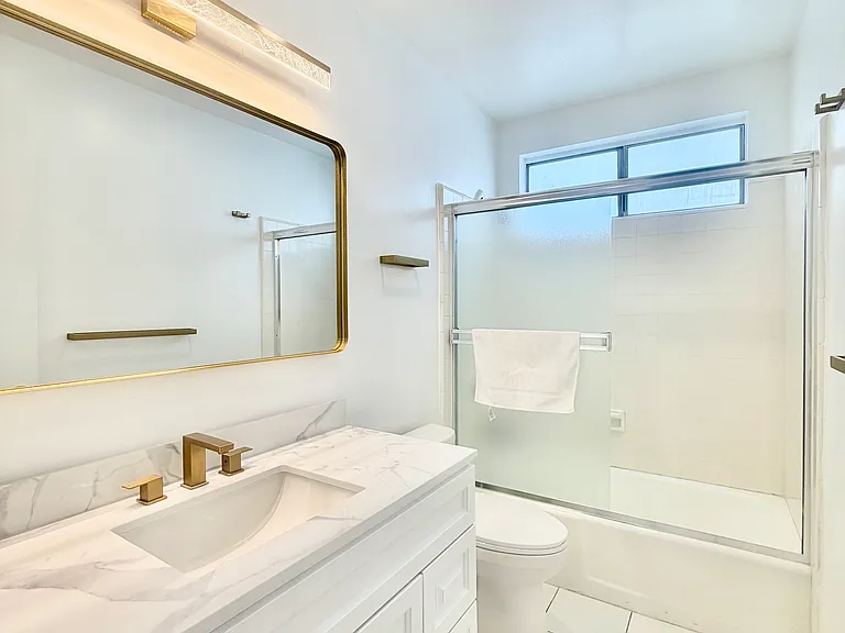 3724 Kelton Ave #3 — Photo 9