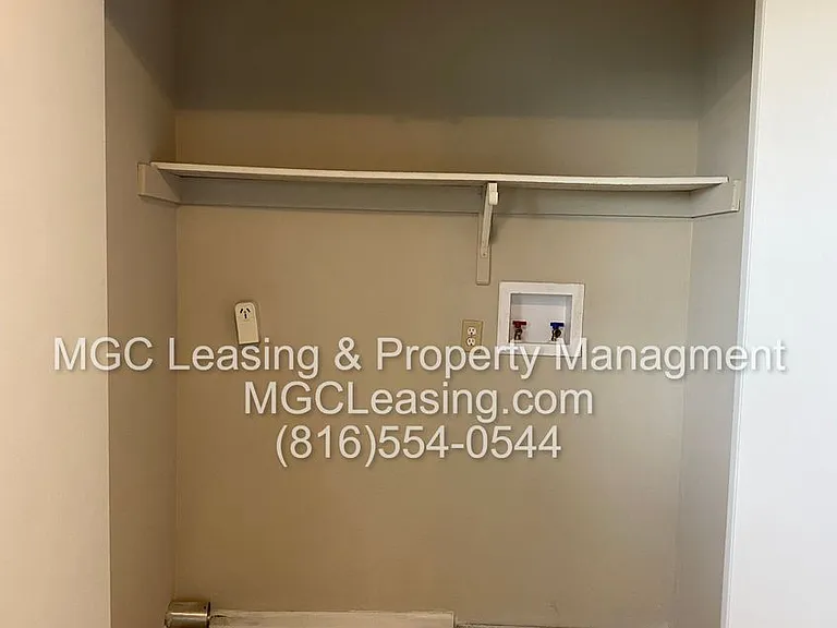 515 Sky Vue Dr — Photo 10