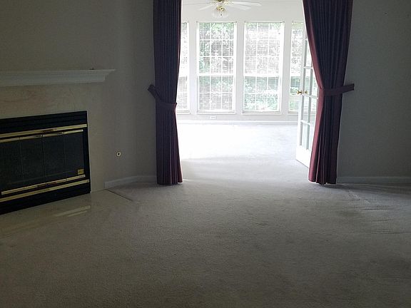 4th image of 1969 Locarno Dr