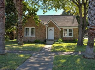 129 11th Ave N, Texas City, TX 77590