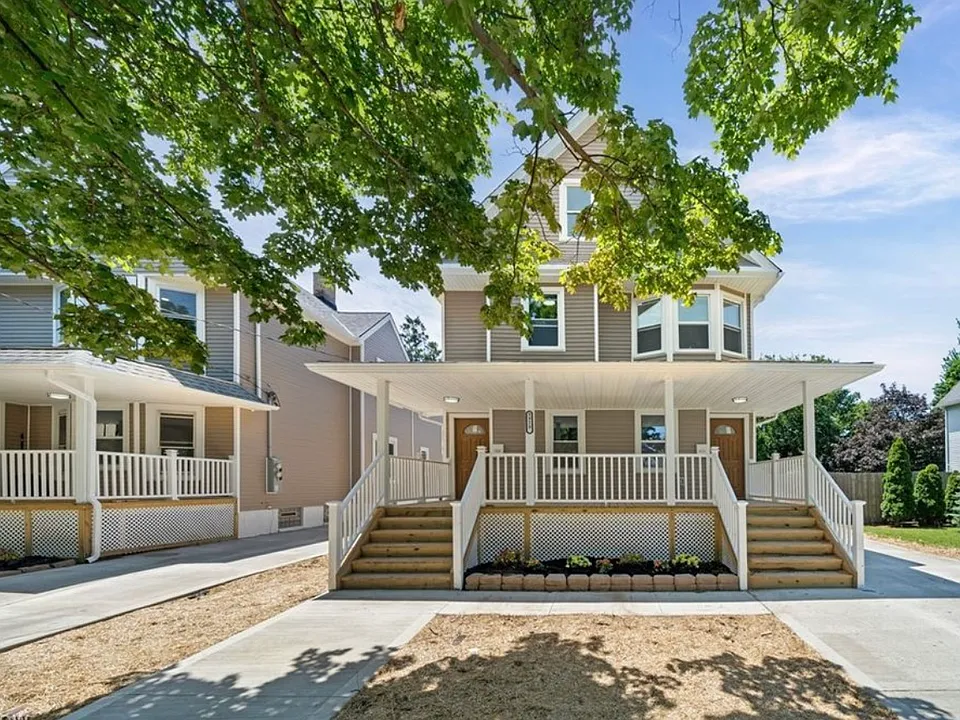 3929 Riverside Ave #2