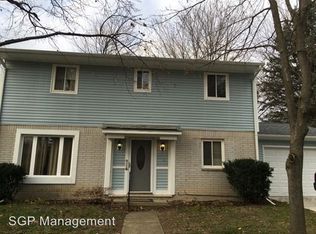 7101 Ridgedale Ln, Lambertville, MI 48144