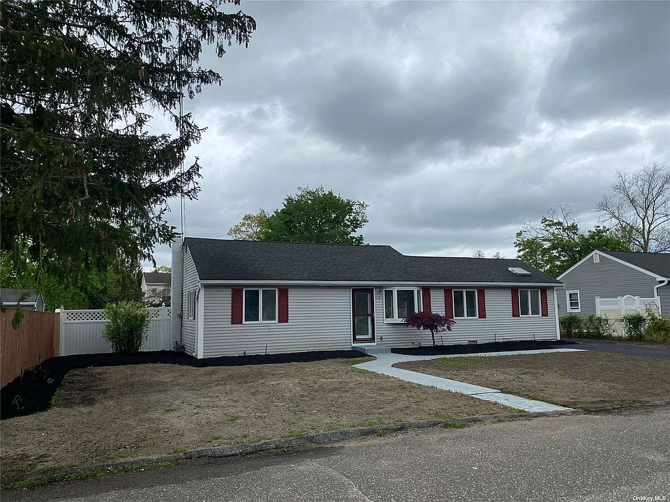1st image of 2 Audrey Ln