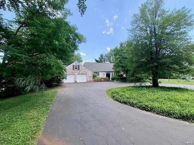1st image of 4 Jaccard Ln
