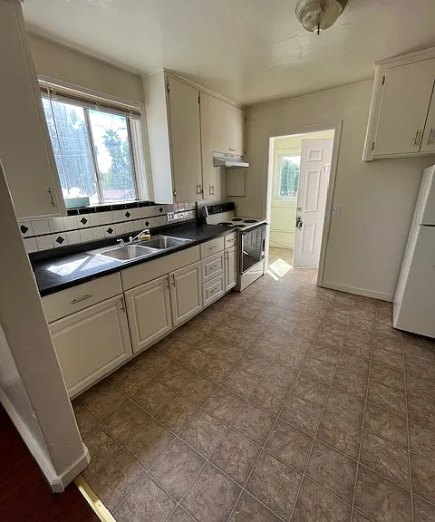 1665 Sycamore St #A-1 — Photo 6