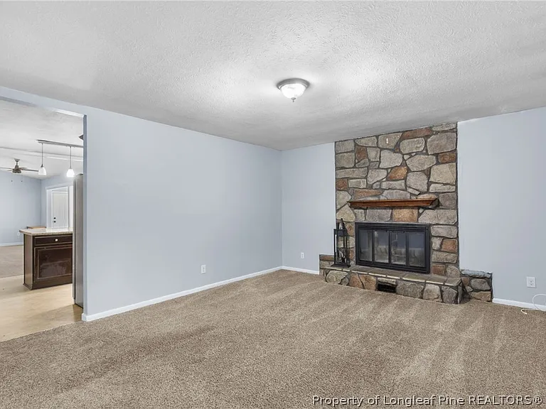 1907 Martindale Dr — Photo 16